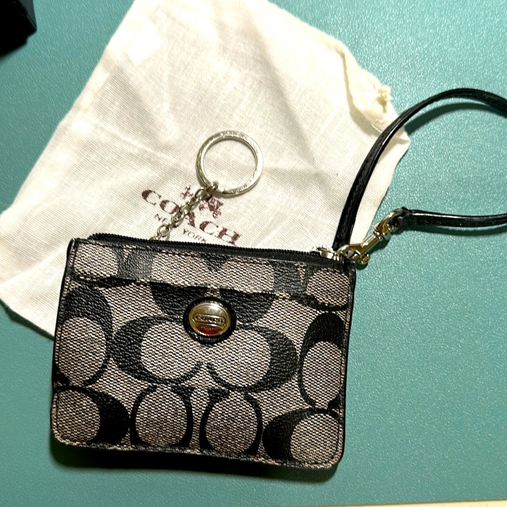 Pre-owen Coach card/coin case black
